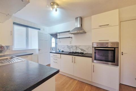 3 bedroom house to rent, Fosse Road, Farndon