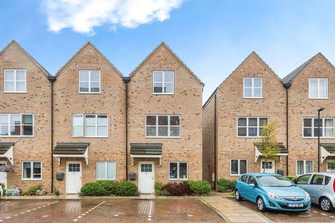 3 bedroom end of terrace house for sale, Sher Afzal Close, OXFORD