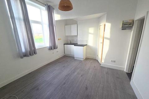 Studio to rent, Napier Street, South Bank, Middlesbrough TS6