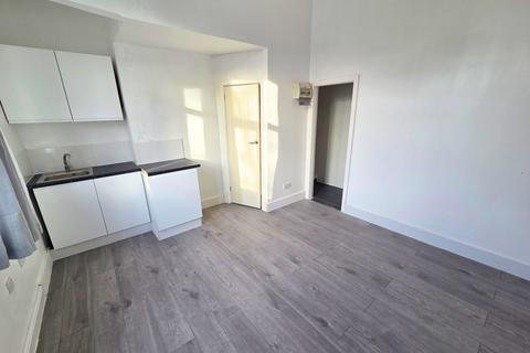 Studio to rent, Napier Street, South Bank, Middlesbrough TS6