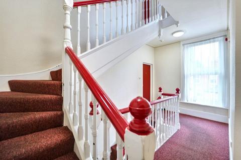 6 bedroom end of terrace house for sale, Middleborough Road, Coventry CV1