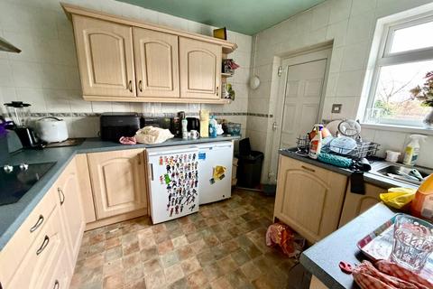 undefined, Saxton Place, Huddersfield