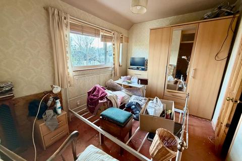 undefined, Saxton Place, Huddersfield