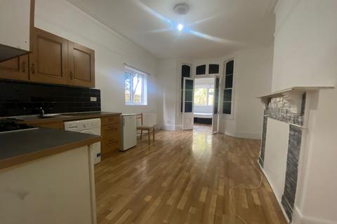 1 bedroom flat to rent, Earlham Grove, London E7
