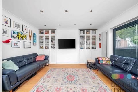 2 bedroom semi-detached house for sale, Coppetts Close, London