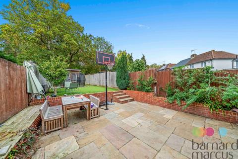 2 bedroom semi-detached house for sale, Coppetts Close, London