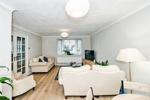 undefined, Carisbrooke Drive, WORTHING