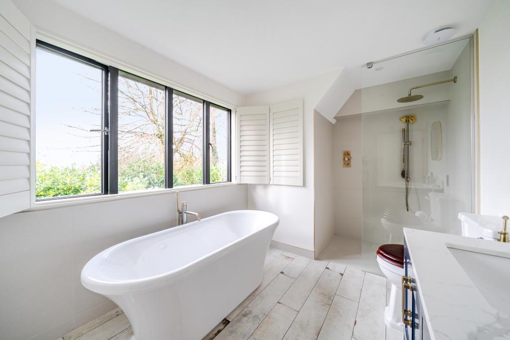 En Suite Bathroom