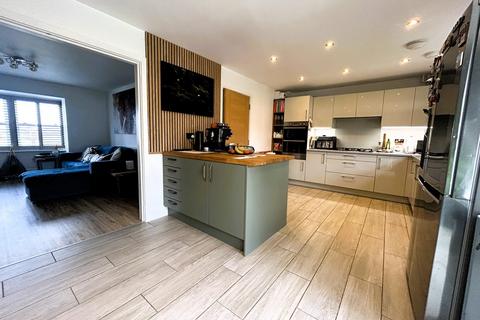 4 bedroom detached house for sale, Dering Corner, Biggleswade, SG18