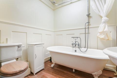 1 bedroom flat to rent, Alders Road, Reigate RH2