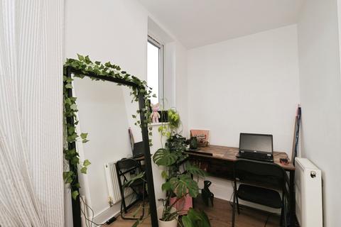2 bedroom apartment for sale, Musters Road, Nottingham NG2