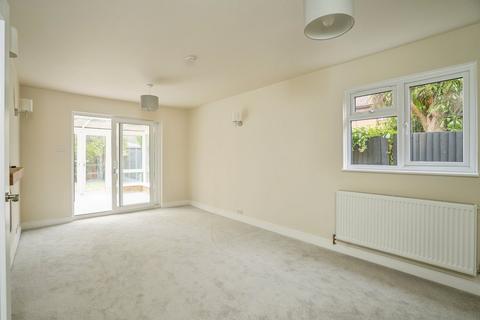 2 bedroom detached bungalow for sale, Southleigh Grove, Hayling Island PO11