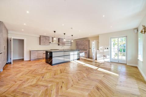 undefined, Colebrook Street Winchester SO23