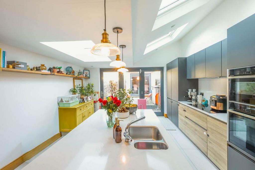 Kitchen / dining room