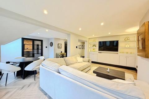 3 bedroom flat for sale, St. Margarets Road, Altrincham, Greater Manchester, WA14