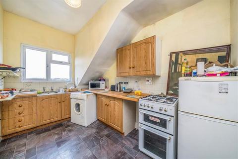 2 bedroom flat for sale, Chichele Road, London NW2