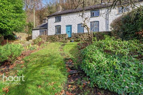 2 bedroom cottage for sale, Forge Row, Pontypool