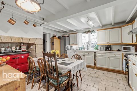 2 bedroom cottage for sale, Forge Row, Pontypool
