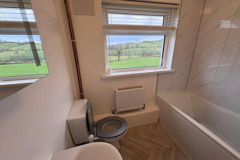2 bedroom flat to rent, Broad Oak, Carmarthen, SA32