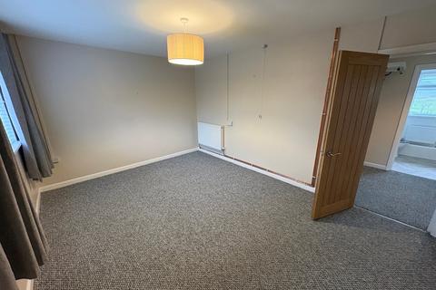 2 bedroom flat to rent, Broad Oak, Carmarthen, SA32