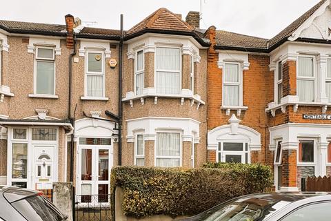 3 bedroom terraced house for sale, Monteagle Avenue, Barking