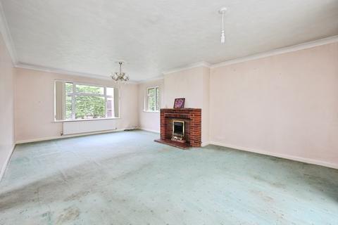 2 bedroom detached bungalow for sale, Guyers Road, Freshwater PO40