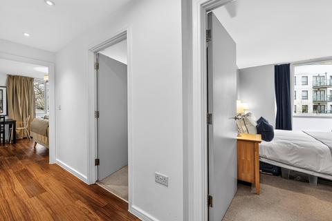 2 bedroom flat for sale, All Saints Road, London