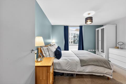 2 bedroom flat for sale, All Saints Road, London