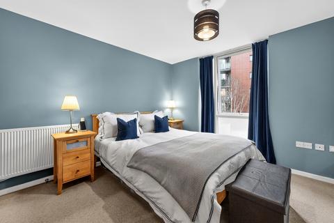 2 bedroom flat for sale, All Saints Road, London