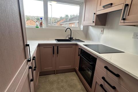 2 bedroom detached bungalow to rent, Queens Court, Ledbury HR8