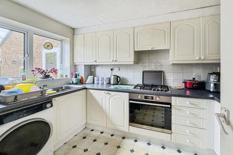 undefined, Gemini Close, Leighton Buzzard
