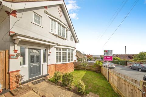 Fronks Avenue, Harwich
