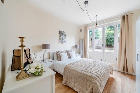 2 bedroom flat for sale, Clapham Manor Street, Clapham, London, SW4