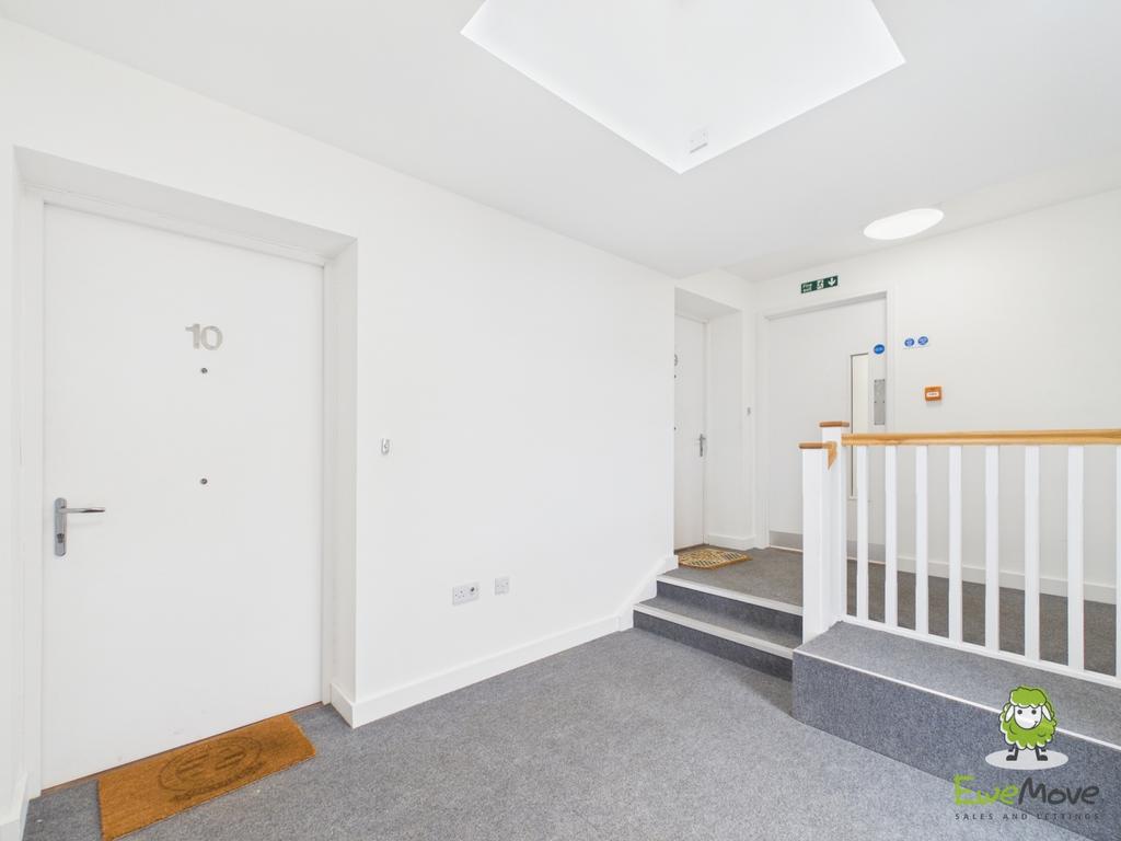 Ewe Move Estate Agents Basingstoke - West Sidings -