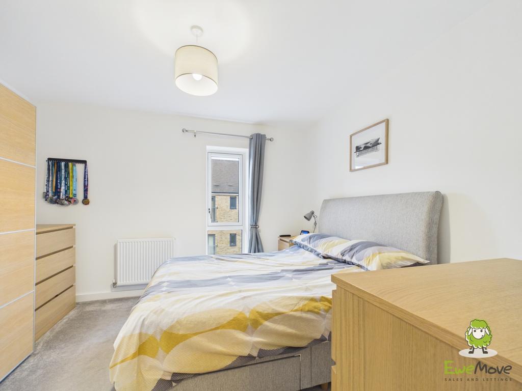 Ewe Move Estate Agents Basingstoke - West Sidings -