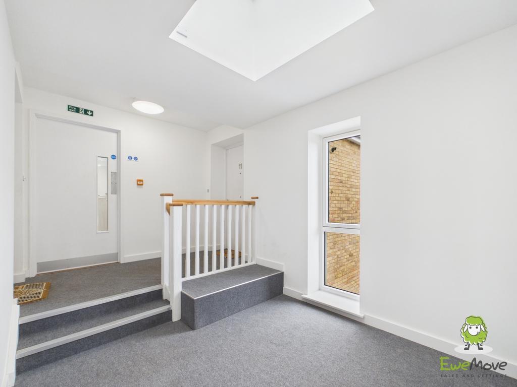 Ewe Move Estate Agents Basingstoke - West Sidings -