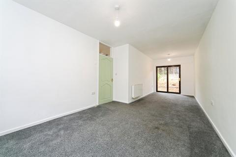 undefined, Bidston Road, Prenton