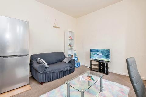 2 bedroom flat for sale, Redwing Crescent, Milnsbridge, Huddersfield