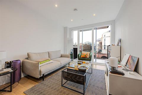 2 bedroom apartment for sale, Joseph Huntley Walk, Reading