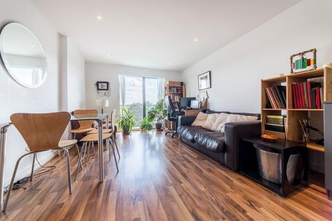 2 bedroom flat to rent, Copenhagen Street, London N1