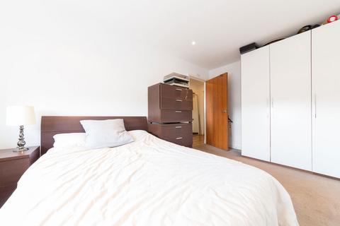 2 bedroom flat to rent, Copenhagen Street, London N1