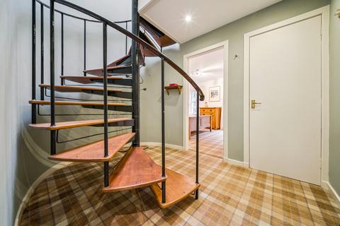 2 bedroom terraced house to rent, Circus Lane, Edinburgh