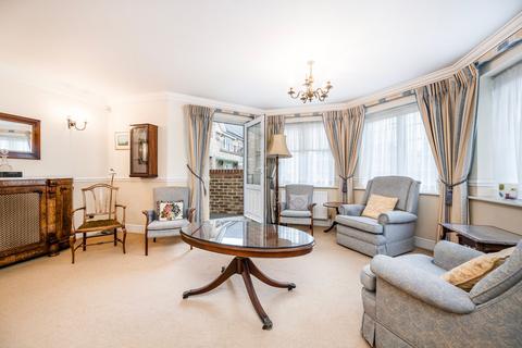 undefined, Holders Hill Road, Hendon NW4