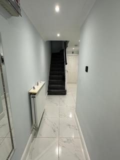 4 bedroom semi-detached house for sale, Longman Close, Watford WD18