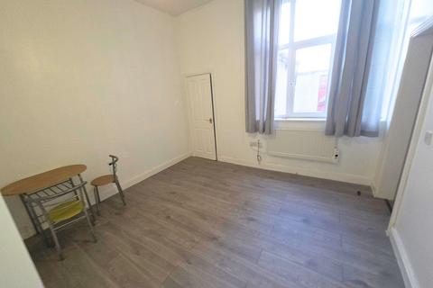 1 bedroom flat to rent, Napier Street, South Bank, Middlesbrough TS6