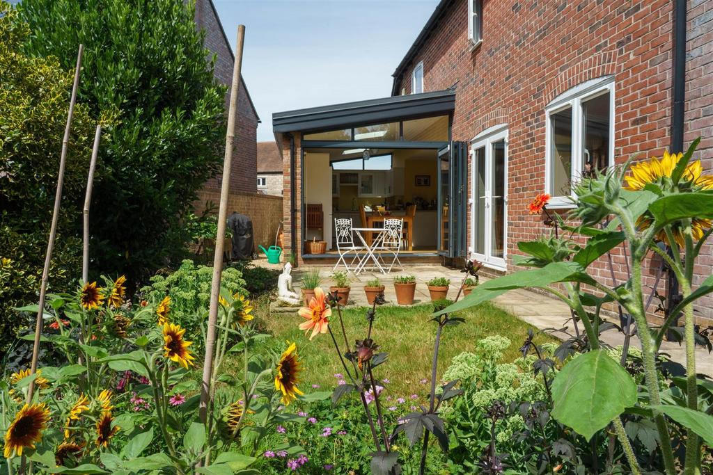 4. Secluded Garden.jpg