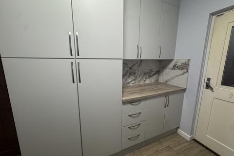 3 bedroom house to rent, Fenside Avenue, COVENTRY