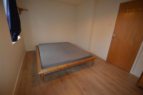 2 bedroom flat to rent, St Marys Street, Manchester M15