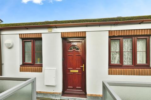 1 bedroom ground floor flat for sale, Northesk Street, Plymouth