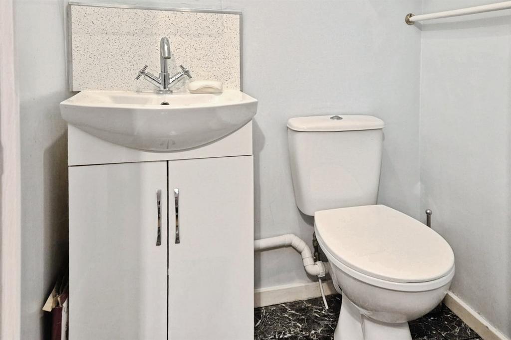 En-Suite Cloakroom